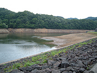 ダムの渇水