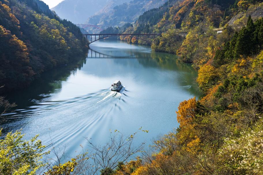 庄川峡（秋）