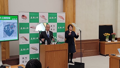 会見写真1